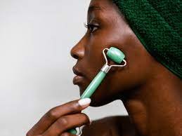 How to Use a Jade Face Massager
